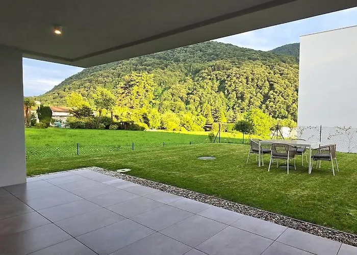 Charming Apartment With Garden & Parking